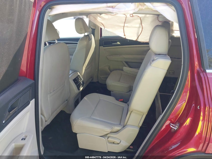 2019 Volkswagen Atlas VIN 1V2WR2CA8KC540325 IAAI salvage auction — RIGHT SIDE, Salvage Title, sold $3,100 on 2026-07-30 (photo 8)