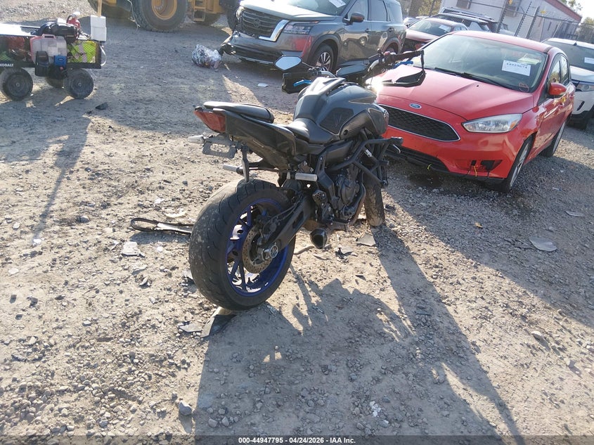 2022 Yamaha Mt VIN JYARM32E4NA006192 IAAI salvage auction — LEFT SIDE, Salvage (West Virginia), sold $2,800 on 2026-07-15 (photo 4)