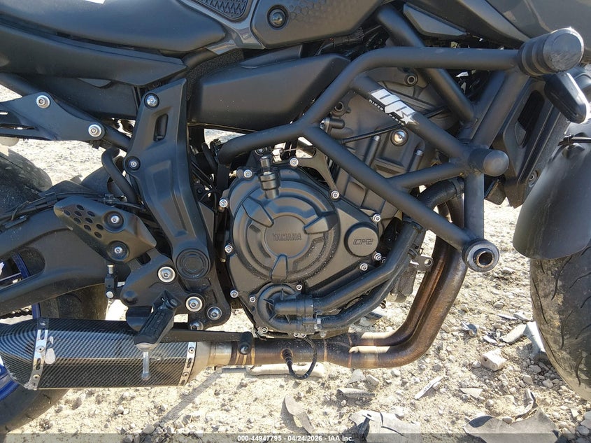 2022 Yamaha Mt VIN JYARM32E4NA006192 IAAI salvage auction — LEFT SIDE, Salvage (West Virginia), sold $2,800 on 2026-07-15 (photo 8)