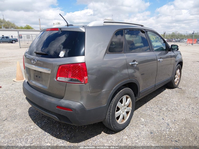 2011 Kia Sorento VIN 5XYKT4A29BG144344 IAAI salvage auction — NORMAL WEAR, Original (Ohio), sold $450 on 2026-07-07 (photo 4)