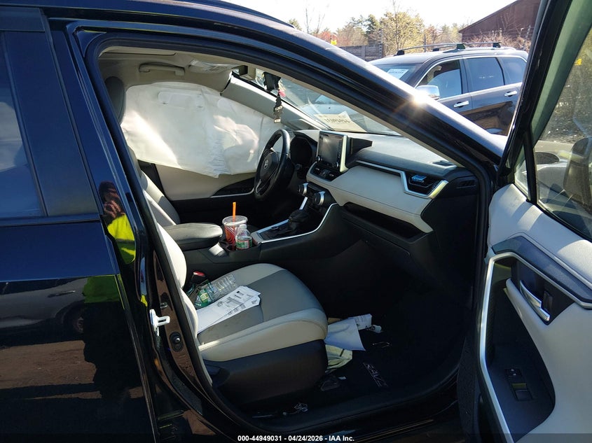 2019 Toyota Rav 4 VIN JTMDWRFV3KD515853 IAAI salvage auction — LEFT SIDE, Salvage Title, sold $11,200 on 2026-07-10 (photo 5)