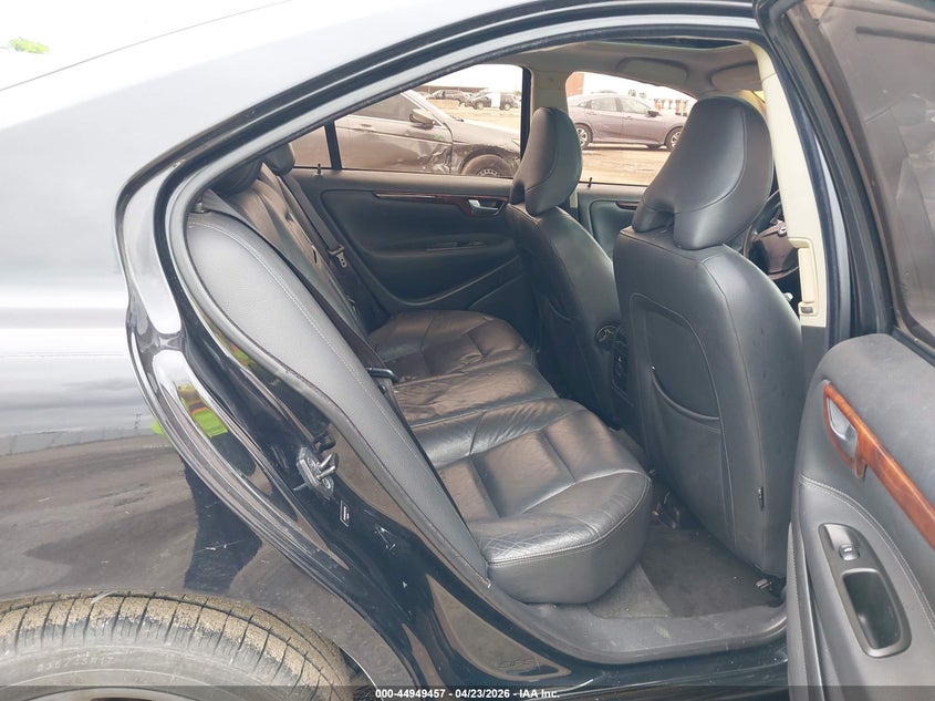 2007 Volvo S60 VIN YV1RS592072611352 IAAI salvage auction — REAR END, Salvage (Texas), sold $325 on 2026-07-15 (photo 8)
