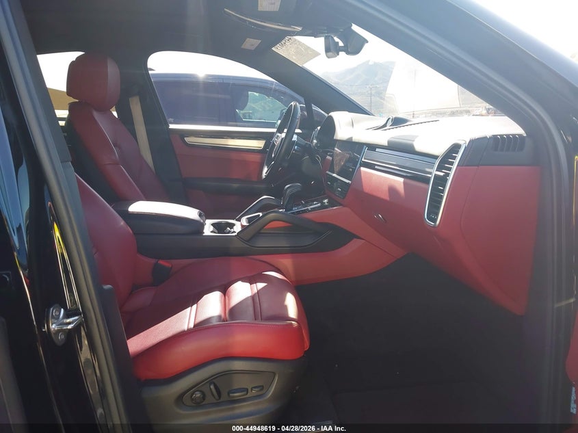 2023 Porsche Cayenne coupe VIN WP1BB2AY3PDA30484 IAAI salvage auction — FRONT END, Salvage Title, sold $41,200 on 2026-07-20 (photo 5)