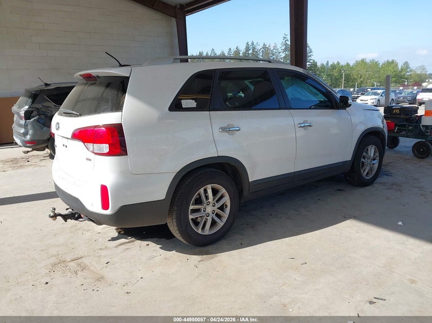 2014 Kia Sorento VIN 5XYKT4A62EG501693 IAAI salvage auction — FRONT END, Salvage Title, sold $550 on 2026-07-22 (photo 4)