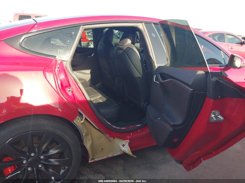 2020 Tesla Model s VIN 5YJSA1E25LF413981 IAAI salvage auction — SIDE, Salvage (California), sold $7,800 on 2026-07-28 (photo 8)