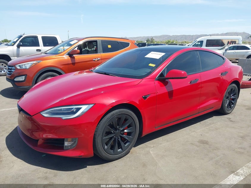 2020 Tesla Model s VIN 5YJSA1E25LF413981 IAAI salvage auction — SIDE, Salvage (California), sold $7,800 on 2026-07-28 (photo 2)