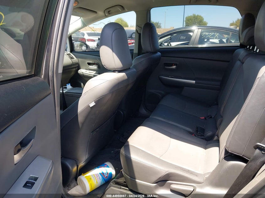 2014 Toyota Prius v VIN JTDZN3EU1EJ004002 IAAI salvage auction — FRONT END, Salvage Title, sold $1,625 on 2026-07-17 (photo 8)