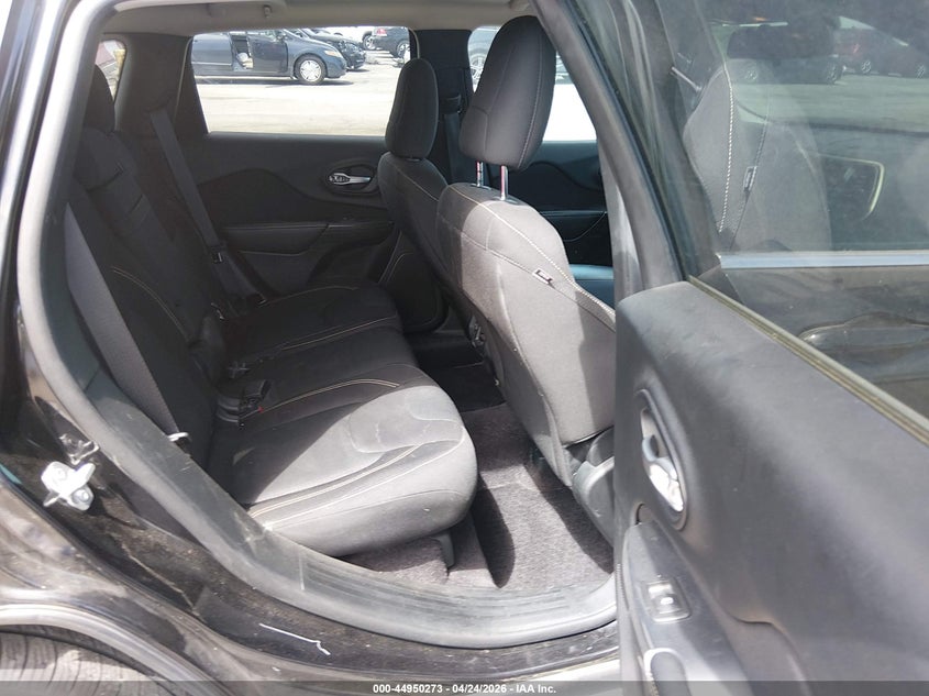 2016 Jeep Cherokee VIN 1C4PJMCB4GW286572 IAAI salvage auction — LEFT REAR, Salvage Title, sold $3,200 on 2026-07-09 (photo 8)
