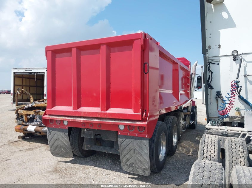 2019 Mack Anthem VIN 1M1AN4GY8KM007959 IAAI salvage auction — ROLLOVER, Wait Title, sold $15,000 on 2026-07-22 (photo 4)