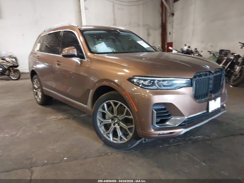 2019 BMW X7 VIN 5UXCW2C54KLB43437 — IAAI salvage auction photo