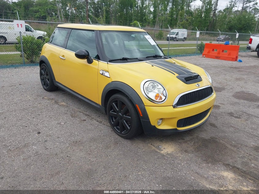 2007 Mini Cooper VIN WMWMF73557TL88560 IAAI salvage auction — FRONT END, Clear (Florida), sold $25 on 2026-07-14 (photo 1)