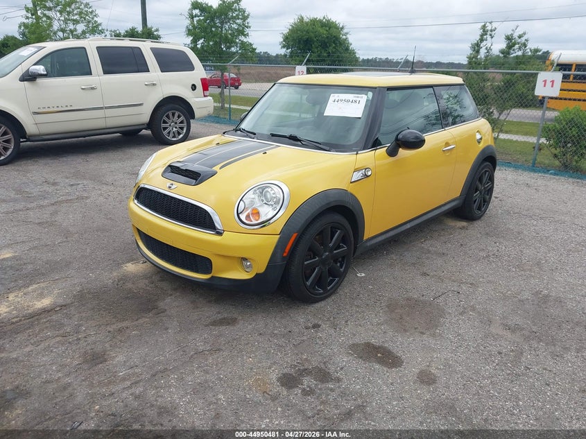 2007 Mini Cooper VIN WMWMF73557TL88560 IAAI salvage auction — FRONT END, Clear (Florida), sold $25 on 2026-07-14 (photo 2)