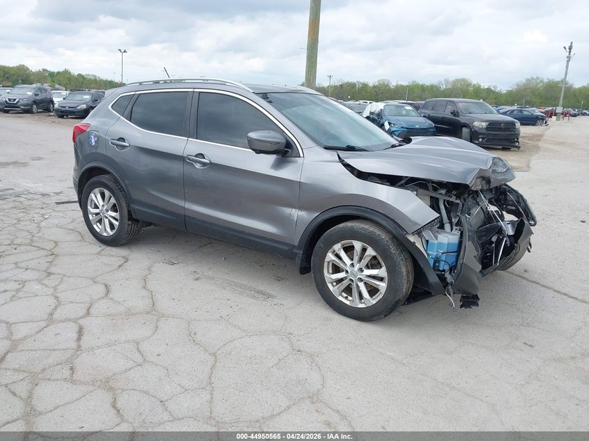 2017 Nissan Rogue VIN JN1BJ1CR2HW111912 IAAI salvage auction — FRONT END, Salvage (Illinois), sold $1,700 on 2026-07-14 (photo 1)
