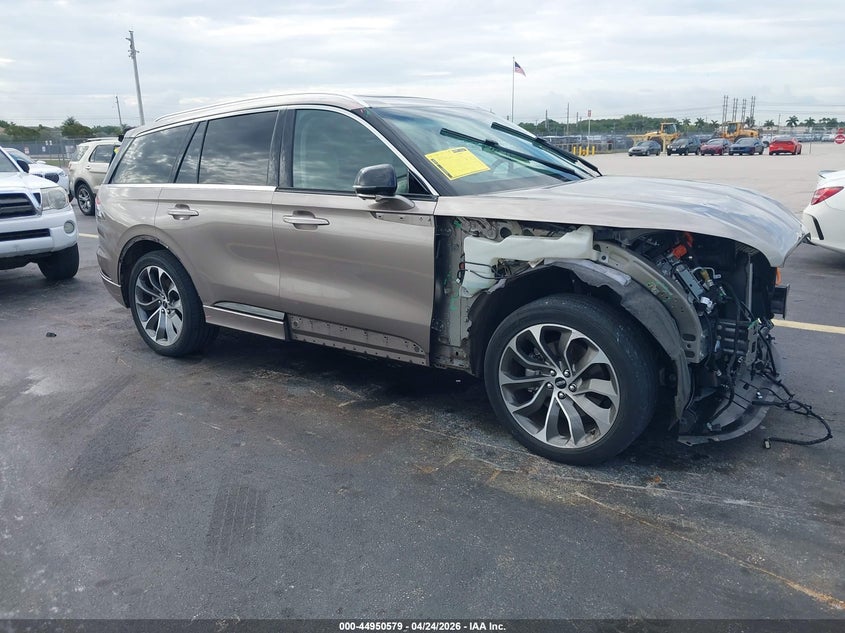 2021 Lincoln Aviator VIN 5LMYJ8XYXMNL02441 — IAAI salvage auction photo