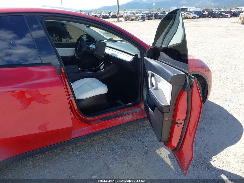 2020 Tesla Model y VIN 5YJYGDEE2LF018192 IAAI salvage auction — LEFT FRONT, Salvage (Montana), sold $10,750 on 2026-07-16 (photo 5)