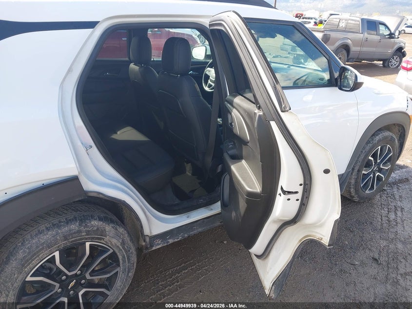 2023 Chevrolet Trailblazer VIN KL79MVSL4PB115292 IAAI salvage auction — RIGHT REAR, Salvage (Montana), sold $4,675 on 2026-07-15 (photo 8)