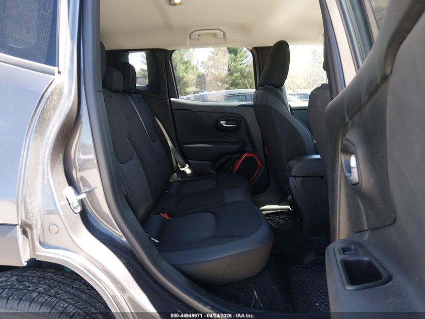 2018 Jeep Renegade VIN ZACCJBCB7JPH12049 IAAI salvage auction — FRONT END, Salvage (New Hampshire), sold $1,750 on 2026-08-19 (photo 8)