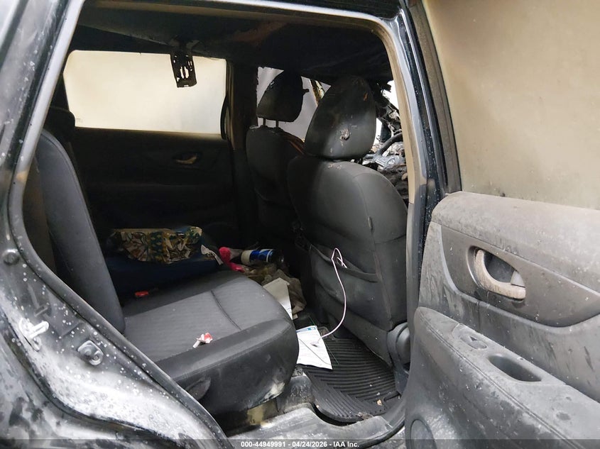 2018 Nissan Rogue VIN KNMAT2MT4JP534400 IAAI salvage auction — ENGINE BURN, Salvage Title, sold $225 on 2026-07-07 (photo 8)
