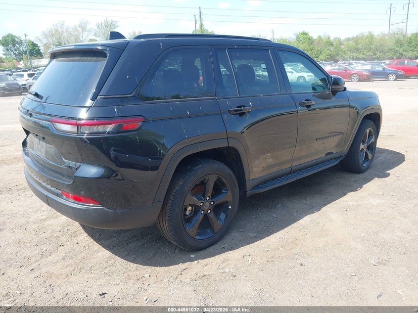 2023 Jeep Grand cherokee VIN 1C4RJHBG5PC659259 IAAI salvage auction — UNKNOWN, Salvage (Pennsylvania), sold $16,100 on 2026-08-21 (photo 4)