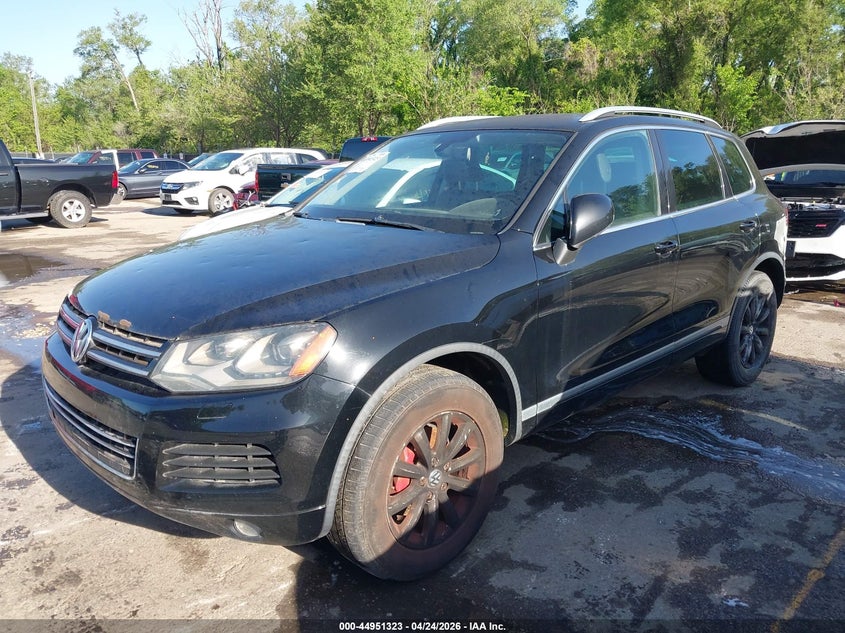 2011 Volkswagen Touareg VIN WVGFF9BP1BD003598 IAAI salvage auction — HAIL, Salvage (Kansas), sold $600 on 2026-07-08 (photo 2)