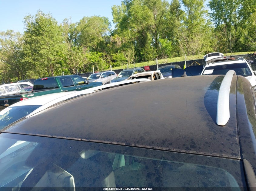 2011 Volkswagen Touareg VIN WVGFF9BP1BD003598 IAAI salvage auction — HAIL, Salvage (Kansas), sold $600 on 2026-07-08 (photo 6)