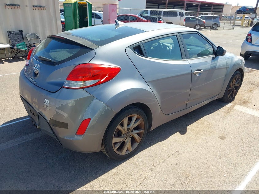 2017 Hyundai Veloster VIN KMHTC6AD9HU305618 IAAI salvage auction — WATER/FLOOD, Salvage (Hawaii), sold $100 on 2026-07-28 (photo 4)