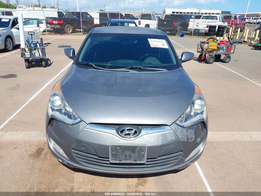 2017 Hyundai Veloster VIN KMHTC6AD9HU305618 IAAI salvage auction — WATER/FLOOD, Salvage (Hawaii), sold $100 on 2026-07-28 (photo 6)