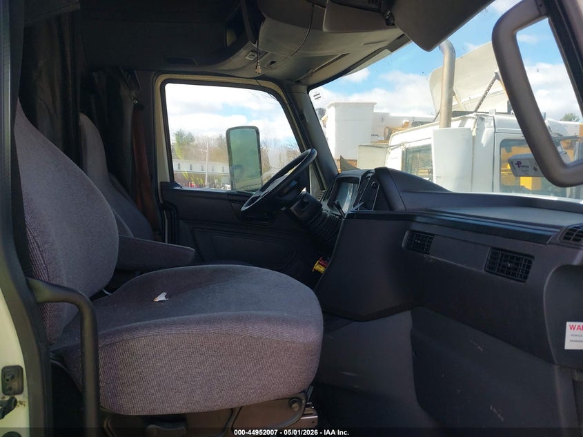 2019 International VIN 3HSDZAPR2KN184599 IAAI salvage auction — FRONT END, Wait Title, sold $6,750 on 2026-07-08 (photo 7)