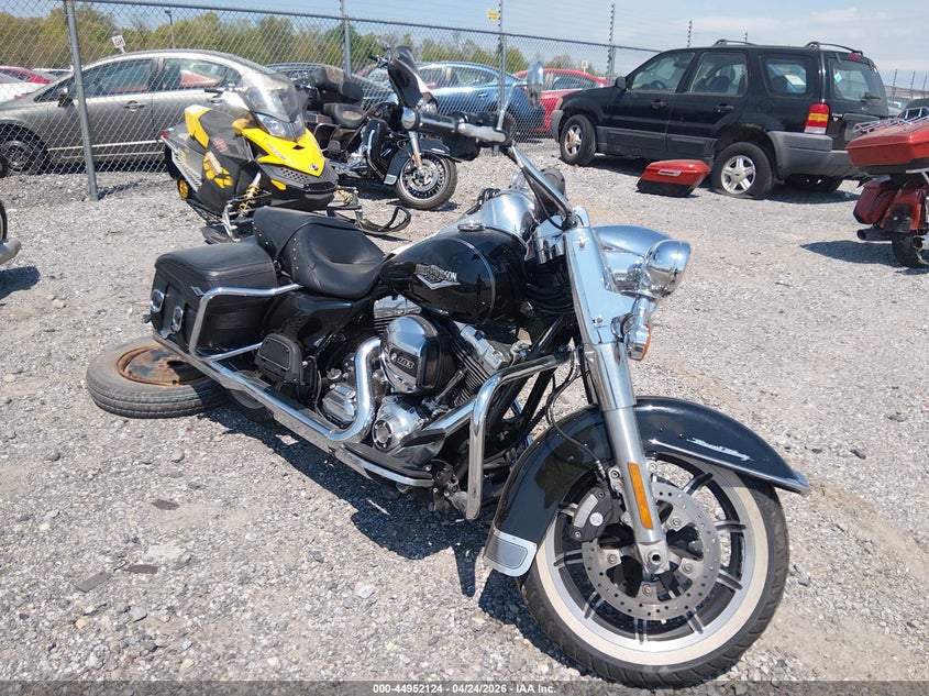 2015 Harley-davidson Road king VIN 1HD1FBM13FB699203 — IAAI salvage auction photo