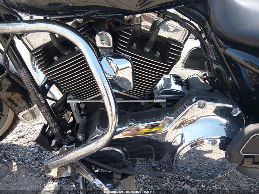 2015 Harley-davidson Road king VIN 1HD1FBM13FB699203 IAAI salvage auction — LEFT SIDE, Salvage Title, sold $3,750 on 2026-07-07 (photo 9)