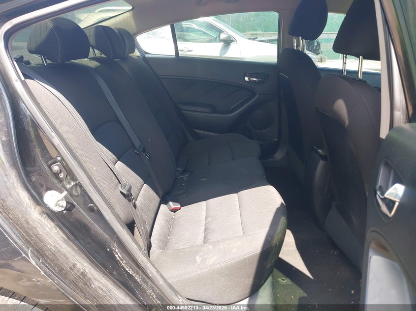 2016 Kia Forte VIN KNAFK4A65G5580709 IAAI salvage auction — REAR END, Wait Title, sold $450 on 2026-07-21 (photo 8)