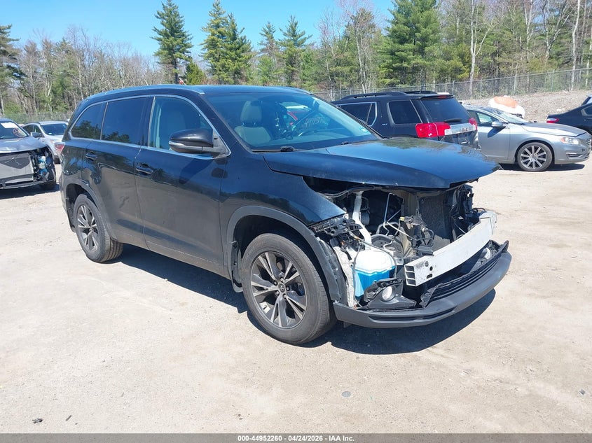 2016 Toyota Highlander VIN 5TDJKRFH3GS256270 IAAI salvage auction — FRONT & REAR, Salvage (New Hampshire), sold $7,550 on 2026-07-17 (photo 1)