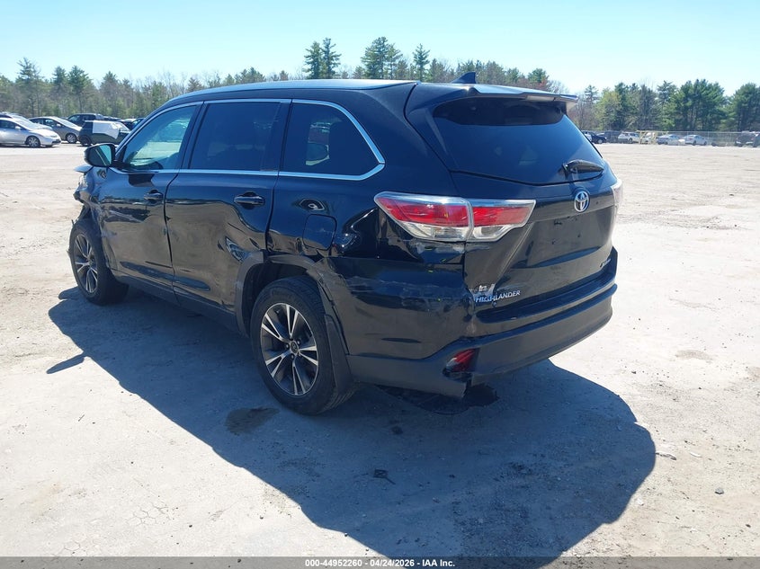 2016 Toyota Highlander VIN 5TDJKRFH3GS256270 IAAI salvage auction — FRONT & REAR, Salvage (New Hampshire), sold $7,550 on 2026-07-17 (photo 3)