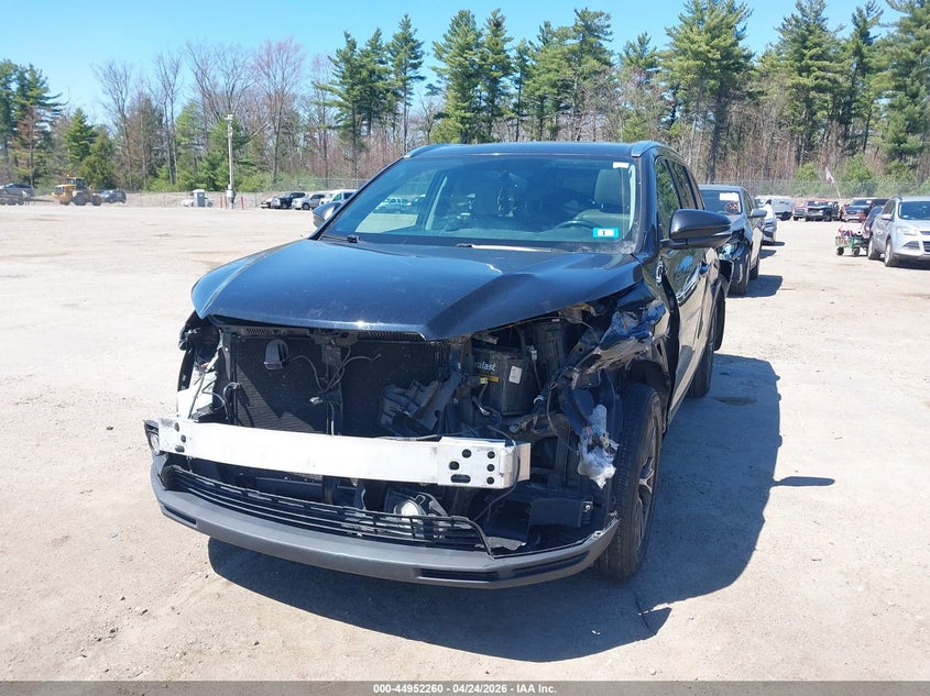 2016 Toyota Highlander VIN 5TDJKRFH3GS256270 IAAI salvage auction — FRONT & REAR, Salvage (New Hampshire), sold $7,550 on 2026-07-17 (photo 6)