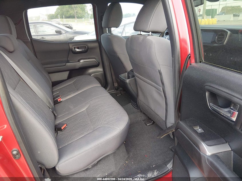 2019 Toyota Tacoma VIN 3TMCZ5AN3KM213695 IAAI salvage auction — ROOF, Salvage Title, sold $16,500 on 2026-07-05 (photo 8)
