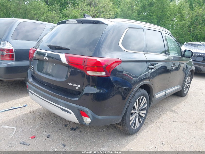 2019 Mitsubishi Outlander VIN JA4AZ3A31KZ014163 IAAI salvage auction — NORMAL WEAR, Clear (Missouri), sold $3,650 on 2026-07-15 (photo 4)