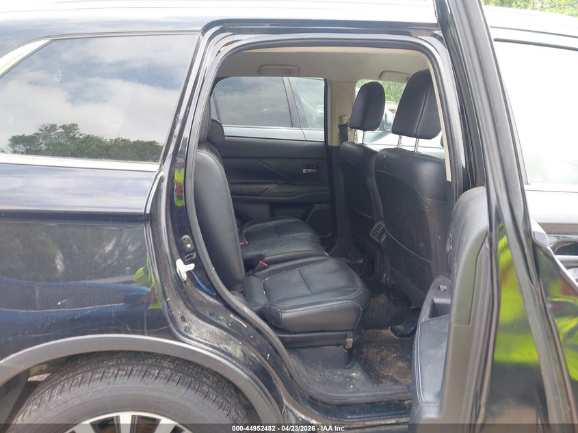 2019 Mitsubishi Outlander VIN JA4AZ3A31KZ014163 IAAI salvage auction — NORMAL WEAR, Clear (Missouri), sold $3,650 on 2026-07-15 (photo 8)