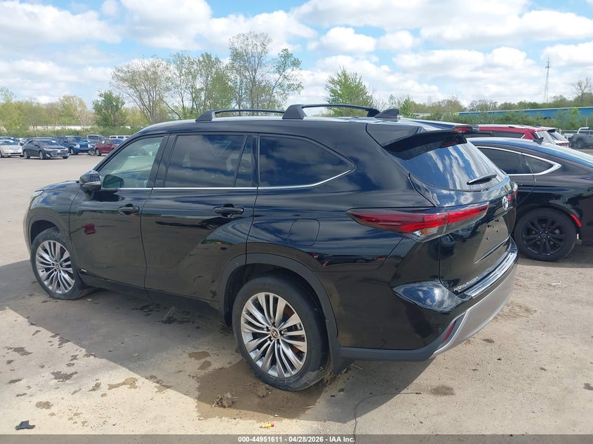 2025 Toyota Highlander VIN 5TDEBRCH9SS655621 IAAI salvage auction — LEFT FRONT, Salvage (Ohio), sold $20,775 on 2026-08-01 (photo 3)