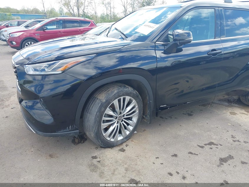 2025 Toyota Highlander VIN 5TDEBRCH9SS655621 IAAI salvage auction — LEFT FRONT, Salvage (Ohio), sold $20,775 on 2026-08-01 (photo 6)