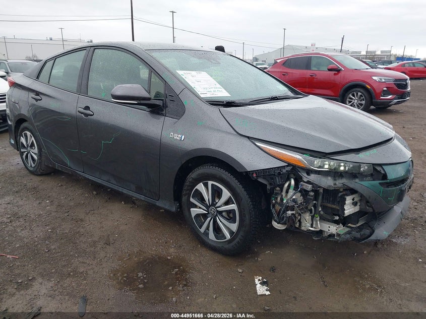 2017 Toyota Prius VIN JTDKARFP3H3021515 IAAI salvage auction — RIGHT FRONT, Salvage Title, sold $25 on 2026-07-22 (photo 1)