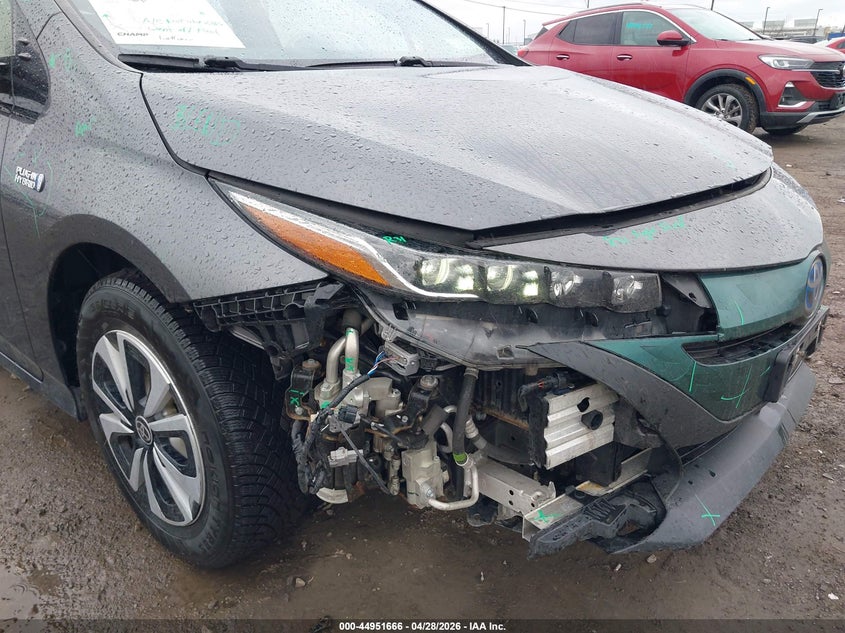 2017 Toyota Prius VIN JTDKARFP3H3021515 IAAI salvage auction — RIGHT FRONT, Salvage Title, sold $25 on 2026-07-22 (photo 6)