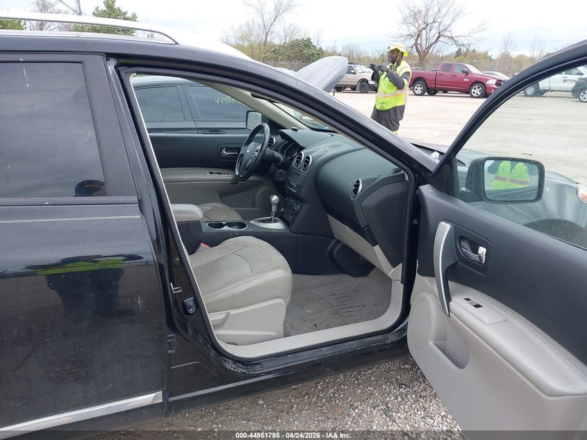2012 Nissan Rogue VIN JN8AS5MV8CW375433 IAAI salvage auction — WATER/FLOOD, Salvage Title, sold $400 on 2026-07-07 (photo 5)