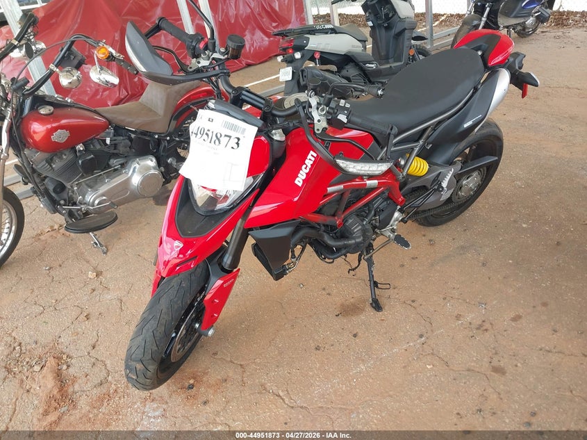 2025 Ducati Hypermotard VIN ZDMBAJDT4SB009974 IAAI salvage auction — ENGINE BURN, Salvage Title, sold $5,500 on 2026-08-04 (photo 2)