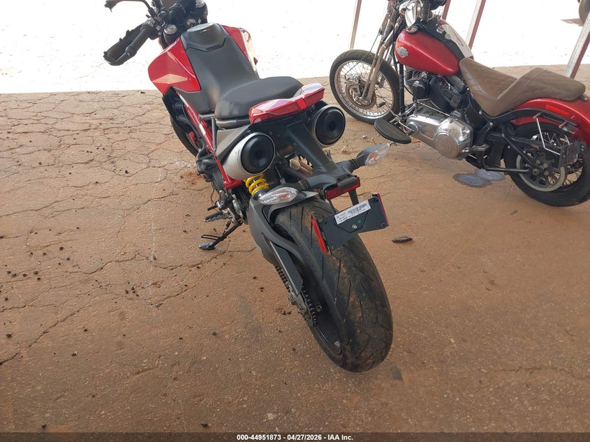 2025 Ducati Hypermotard VIN ZDMBAJDT4SB009974 IAAI salvage auction — ENGINE BURN, Salvage Title, sold $5,500 on 2026-08-04 (photo 3)