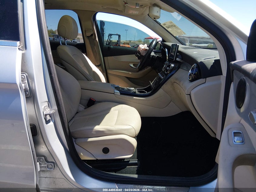2017 Mercedes-benz Glc VIN WDC0G4JB3HF138573 IAAI salvage auction — FRONT END, Wait Title, sold $1,800 on 2026-07-24 (photo 5)