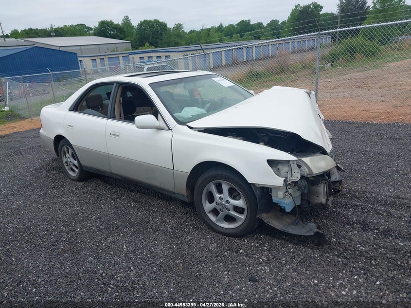 2001 Lexus ES VIN JT8BF28G710331808 IAAI salvage auction — FRONT END, Salvage (South Carolina), sold $25 on 2026-07-28 (photo 1)