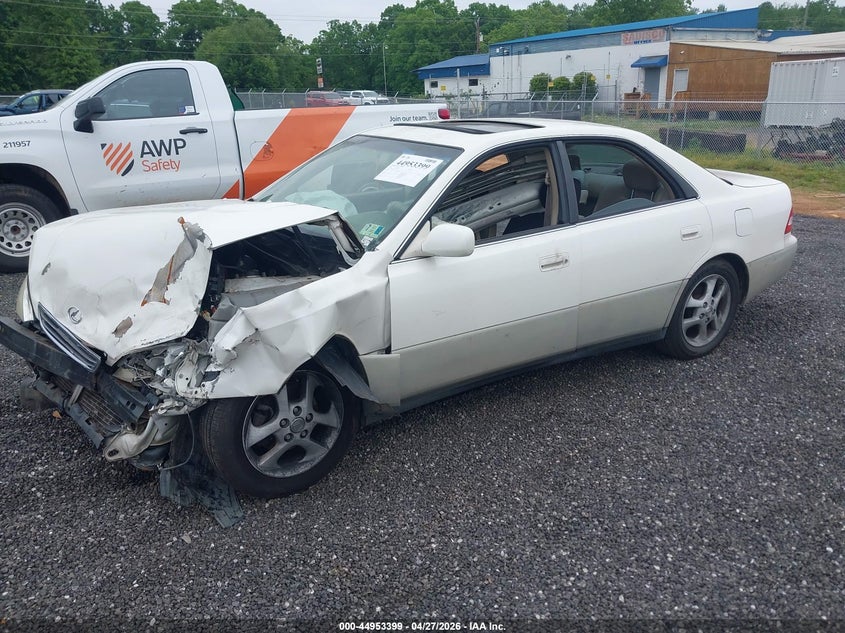 2001 Lexus ES VIN JT8BF28G710331808 IAAI salvage auction — FRONT END, Salvage (South Carolina), sold $25 on 2026-07-28 (photo 2)