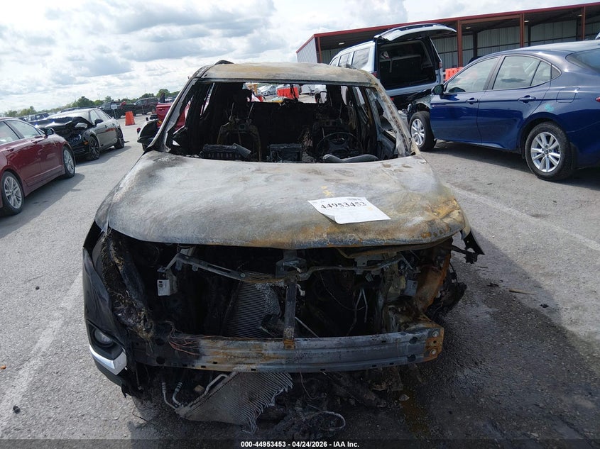 2020 Chevrolet Traverse VIN 1GNERGKW8LJ155875 IAAI salvage auction — Burn Interior, Junk (Missouri), sold $175 on 2026-07-19 (photo 6)