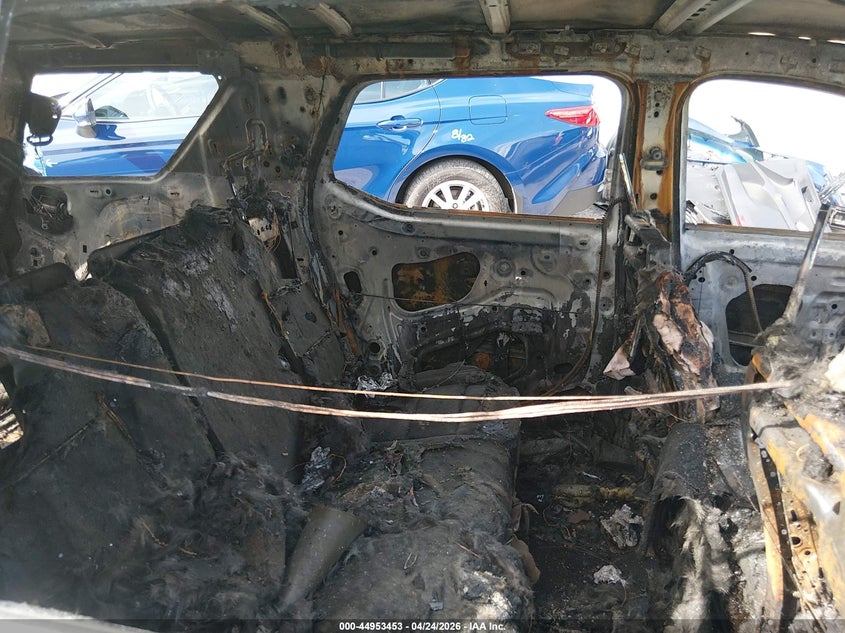 2020 Chevrolet Traverse VIN 1GNERGKW8LJ155875 IAAI salvage auction — Burn Interior, Junk (Missouri), sold $175 on 2026-07-19 (photo 8)