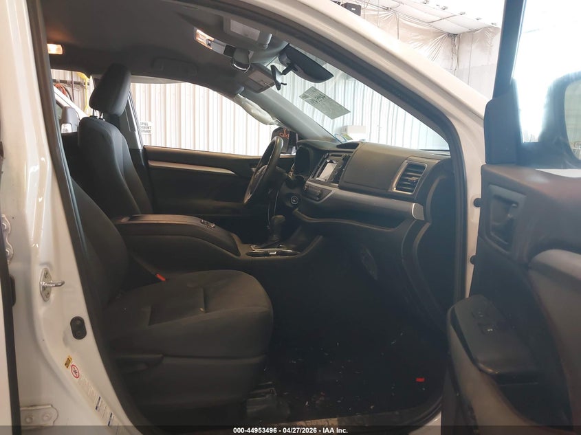 2019 Toyota Highlander VIN 5TDBZRFH0KS704411 IAAI salvage auction — LEFT SIDE, Salvage (Idaho), sold $25 on 2026-07-28 (photo 5)